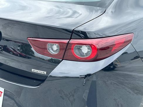 Used 2024 MAZDA MAZDA3 s image 8