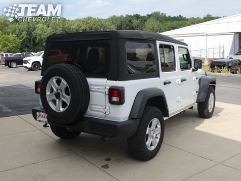 Used 2023 Jeep Wrangler Unlimited Sport AWD/4WD image 4