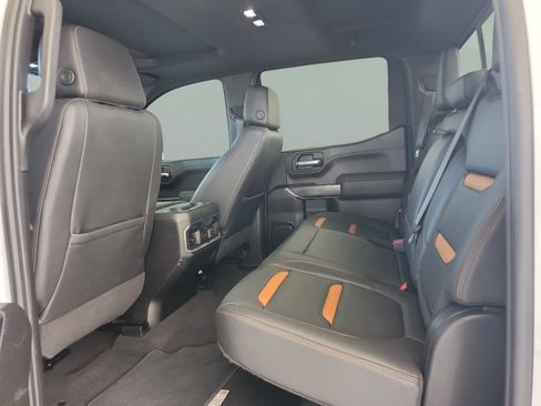 Used 2021 GMC Sierra 1500 AT4 w/ AT4 Value Package AWD/4WD image 17