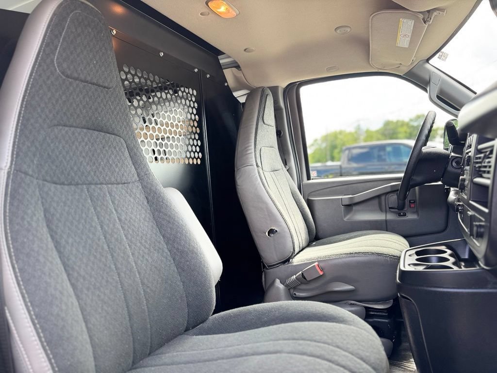 Used 2025 Chevrolet Express 2500 w/ Driver Convenience Package RWD image 12