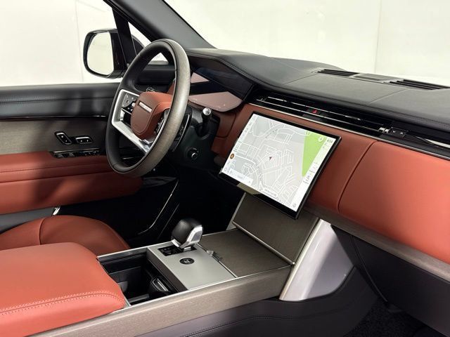 New 2026 Land Rover Range Rover SV AWD/4WD image 32