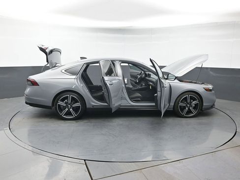 Used 2024 Honda Accord Sport image 46