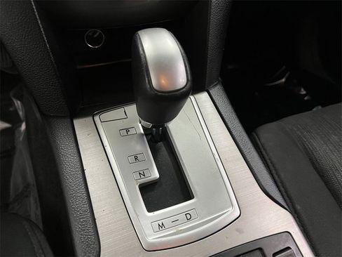 Used 2013 Subaru Outback 2.5i Premium w/ All-Weather Pkg image 17