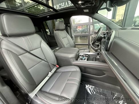 Used 2026 Chevrolet Suburban RST w/ Comfort Package AWD/4WD image 26