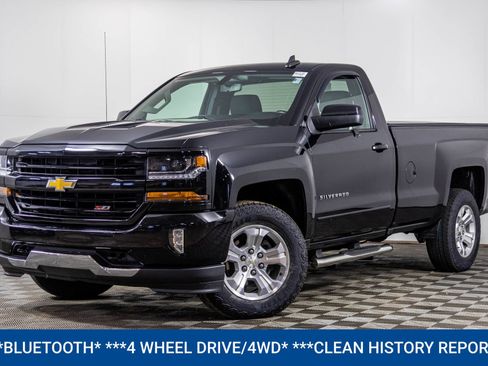 Used 2018 Chevrolet Silverado 1500 LT w/ LT Convenience Package AWD/4WD image 2