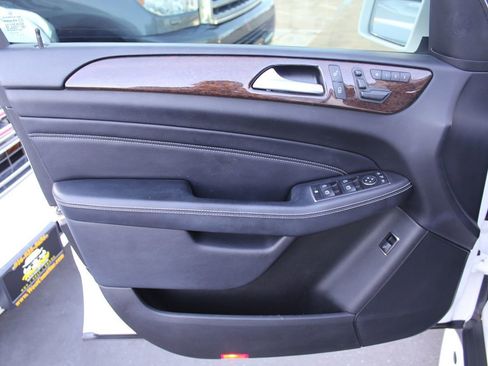 Used 2014 Mercedes-Benz ML 350 4MATIC image 19
