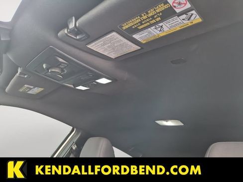 Used 2019 Toyota Tacoma TRD Off-Road w/ Technology Package AWD/4WD image 12