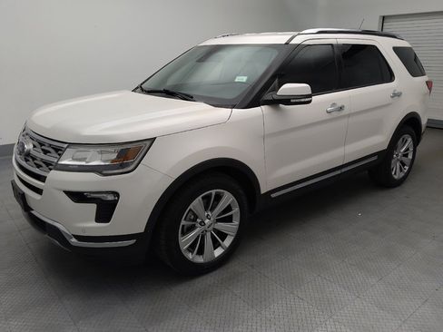 Used 2019 Ford Explorer Limited w/ Ford Safe & Smart Package FWD image 2