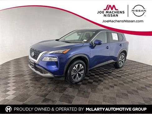 Certified 2023 Nissan Rogue SV image 3