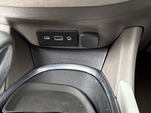 Used 2021 Chevrolet Malibu LT FWD image 17