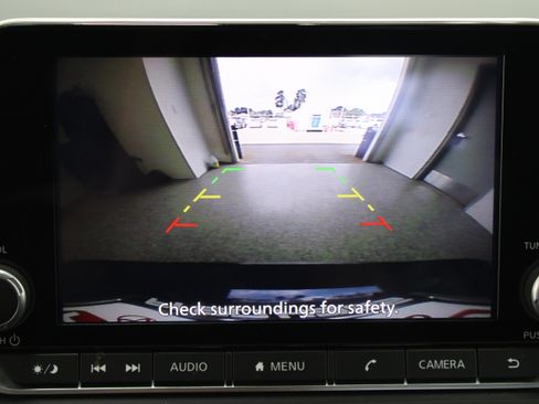 Used 2025 Nissan Rogue SV FWD image 21