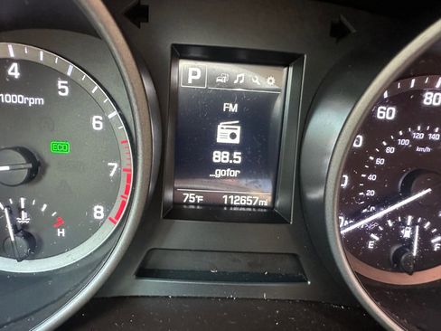 Used 2017 Hyundai Santa Fe Sport image 20