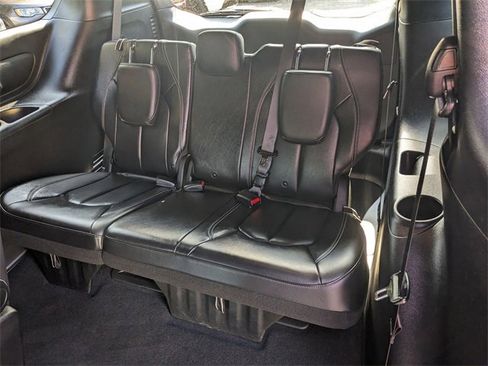 Certified 2021 Chrysler Pacifica Touring-L w/ S Appearance Package image 10