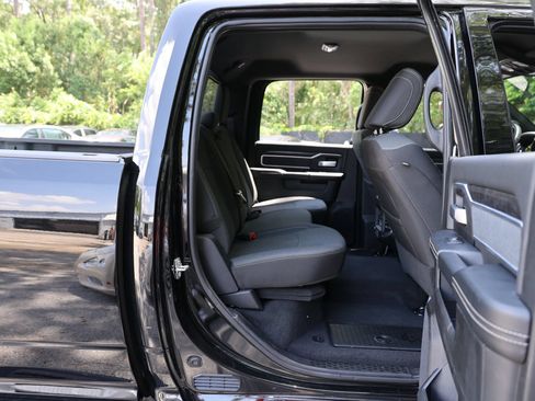 Used 2022 RAM 3500 Big Horn w/ Level C Equiment Group AWD/4WD image 45