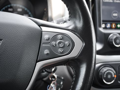 Used 2019 Chevrolet Colorado LT w/ LT Convenience Package AWD/4WD image 18