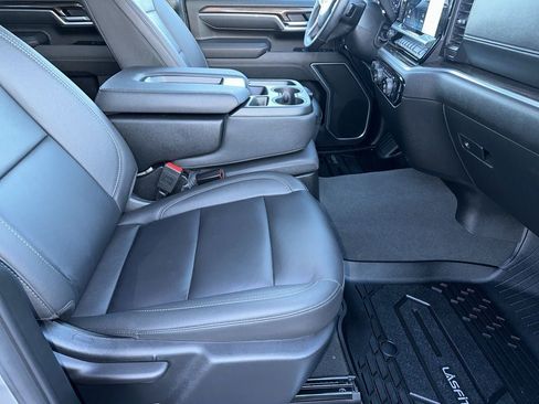 Used 2025 Chevrolet Silverado 2500 LT w/ Trail Boss Package image 38