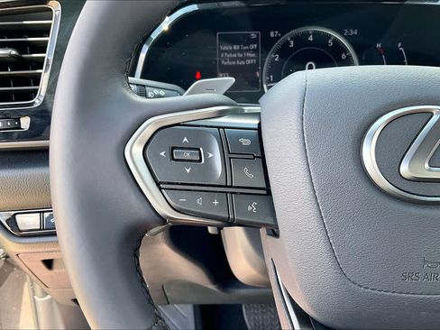 Used 2025 Lexus NX 250 FWD w/ Accessory Package (Z1) image 21