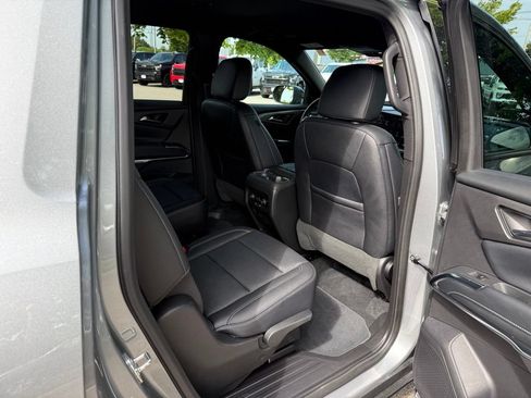 Used 2026 Chevrolet Traverse LT AWD/4WD image 15
