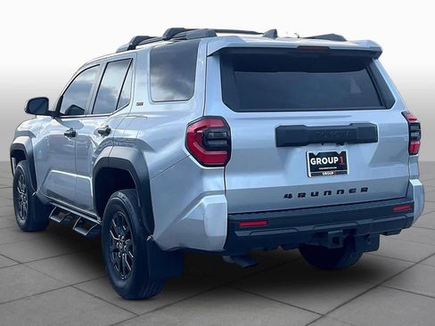 Used 2025 Toyota 4Runner SR5 AWD/4WD image 12