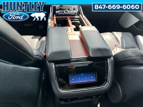 Used 2022 Lincoln Navigator Reserve image 22