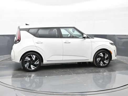Used 2025 Kia Soul GT-Line w/ GT-Line Technology Package image 9