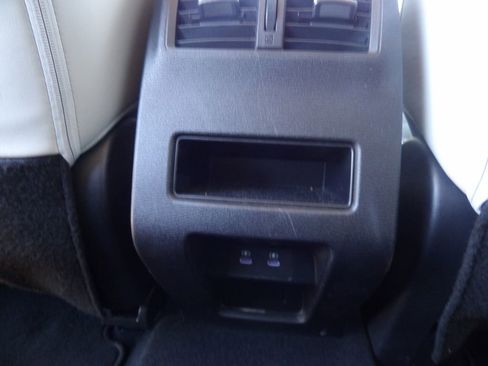 Used 2025 Mitsubishi Outlander SE image 26