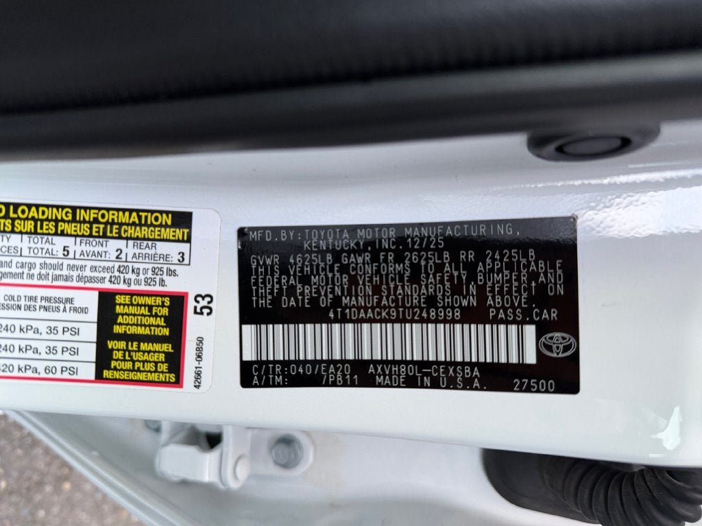 Used 2026 Toyota Camry SE FWD image 36