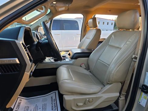 Used 2017 Ford F150 Lariat image 10