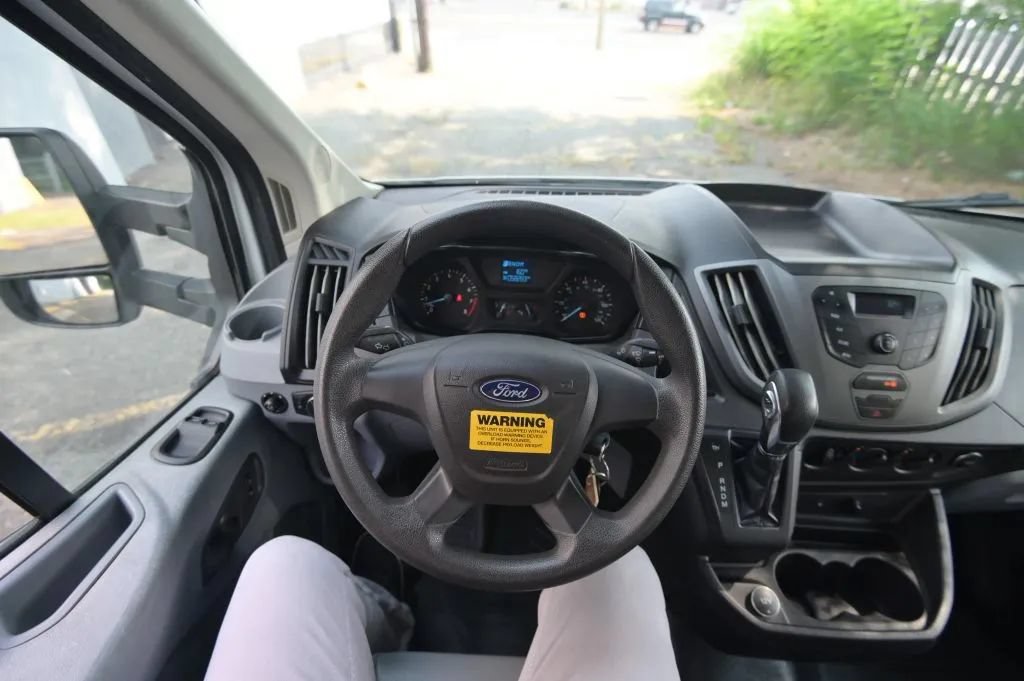 Used 2018 Ford Transit 250 138 RWD image 27