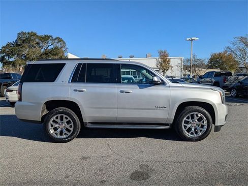 Used 2017 GMC Yukon SLT w/ Open Road Package image 4