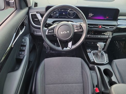 Certified 2024 Kia Seltos S FWD image 9