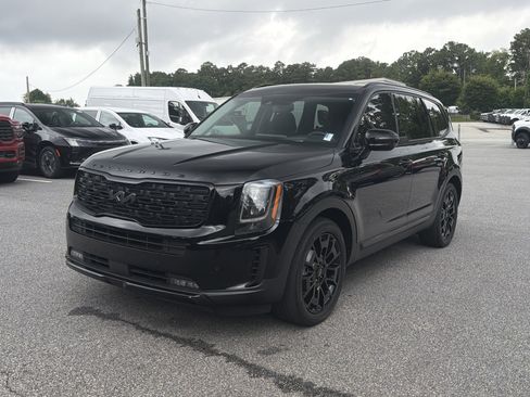 Used 2022 Kia Telluride SX w/ SX Prestige Package AWD/4WD image 3