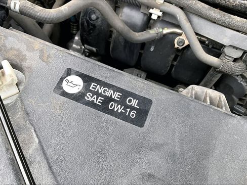 Used 2022 Toyota Sienna XLE w/ XLE Plus Package FWD image 32