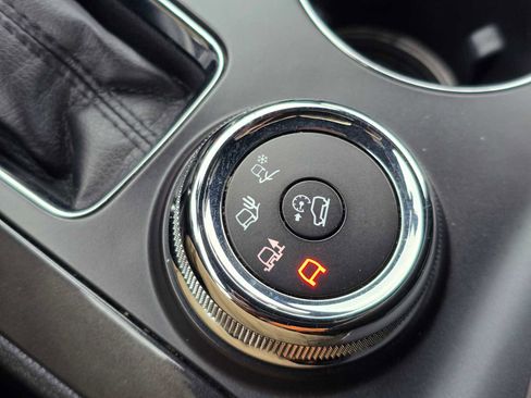 Used 2018 Ford Explorer Platinum image 29