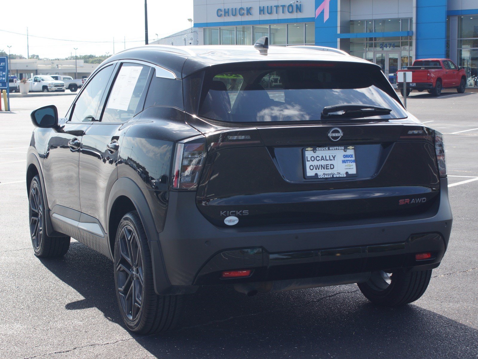 Used 2025 Nissan Kicks SR w/ Illumination Package AWD/4WD image 14