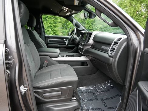 Used 2019 RAM 1500 Big Horn AWD/4WD image 8