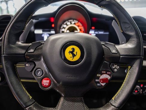 Used 2018 Ferrari 488 GTB RWD image 37