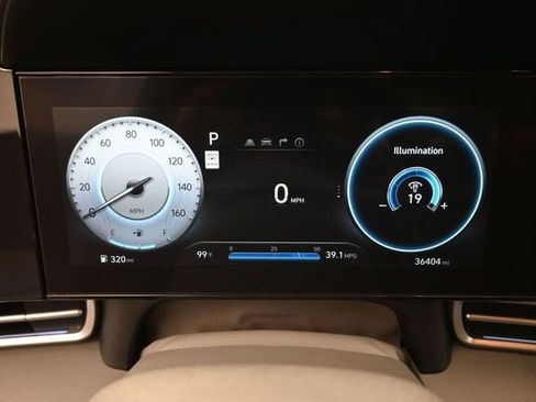 Used 2025 Hyundai Elantra SEL FWD image 29