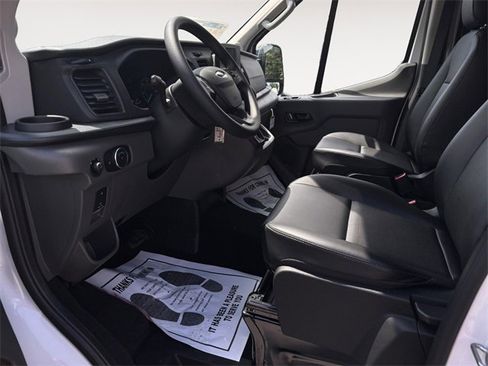 New 2025 Ford Transit 250 148 Medium Roof image 9