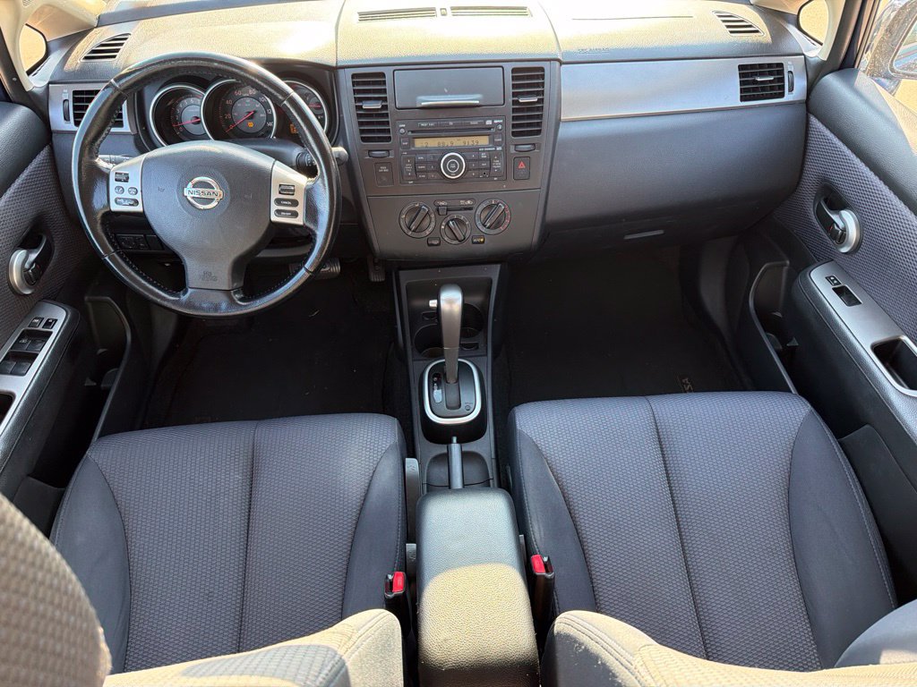 Used 2008 Nissan Versa Hatchback w/ Convenience Pkg FWD image 19