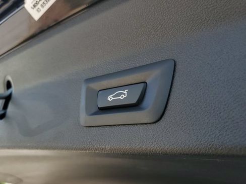 Used 2019 BMW X3 xDrive30i w/ Driving Assistance Package AWD/4WD image 12