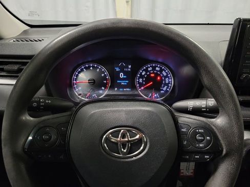 Used 2020 Toyota RAV4 LE image 14