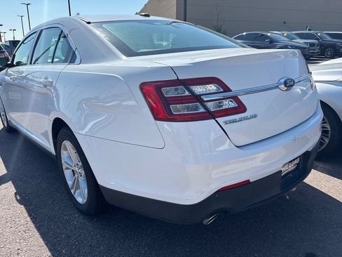 Used 2018 Ford Taurus SE FWD image 16