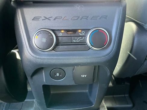 Used 2025 Ford Explorer ST-Line image 28