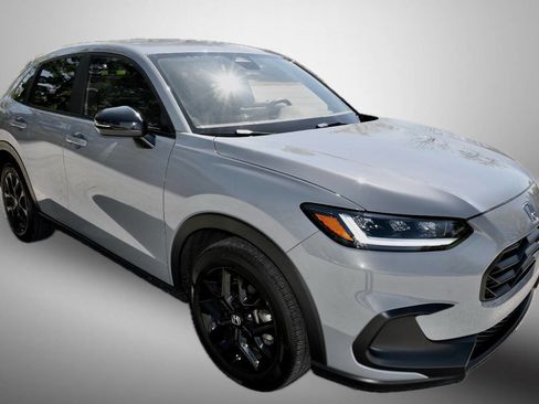 Used 2024 Honda HR-V Sport image 9