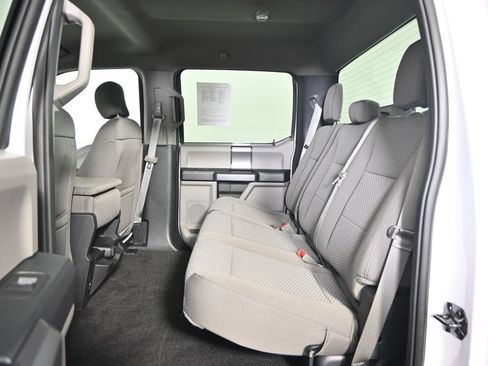 Used 2020 Ford F150 XLT w/ Equipment Group 302A Luxury AWD/4WD image 17