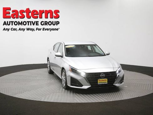 Used 2023 Nissan Altima 2.5 S FWD image 49