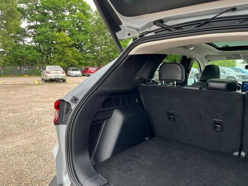 Used 2025 Ford Escape Platinum AWD/4WD image 12