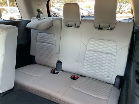 New 2025 Nissan Pathfinder SV image 16