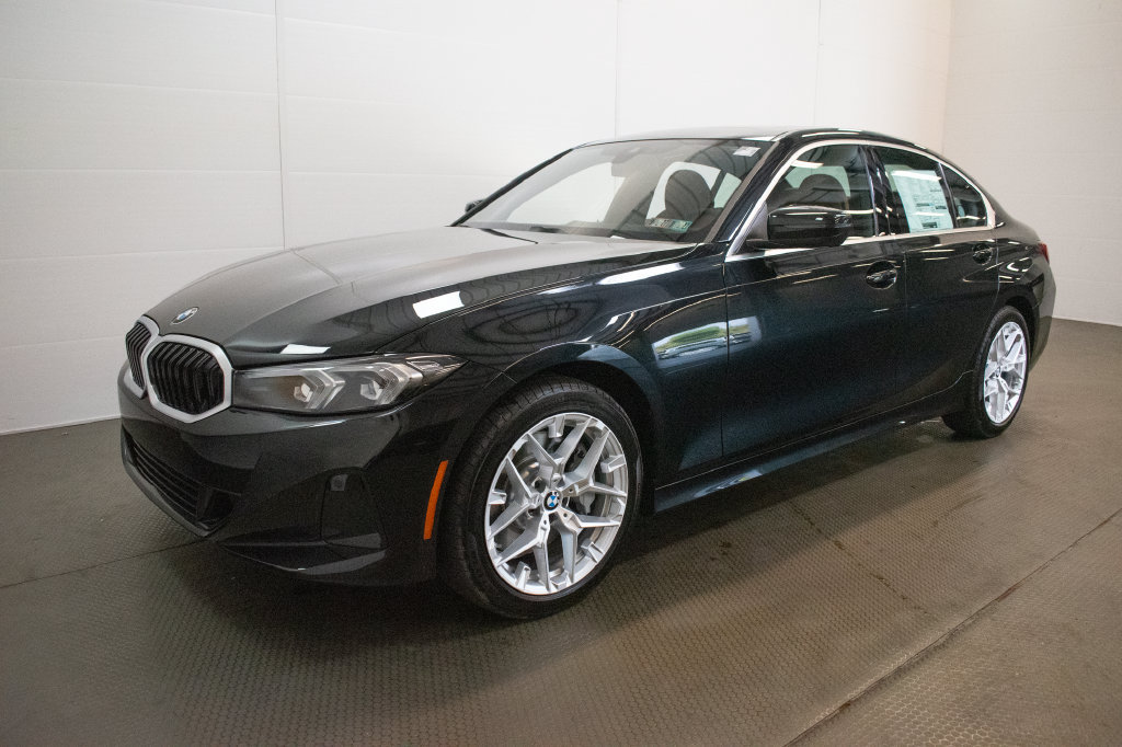 New 2026 BMW 330i xDrive Sedan w/ Premium Package AWD/4WD image 8